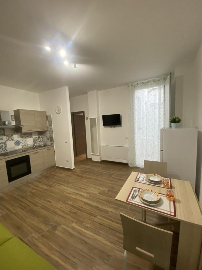 Il Cappero Casa Vacanze Stazzo Экстерьер фото